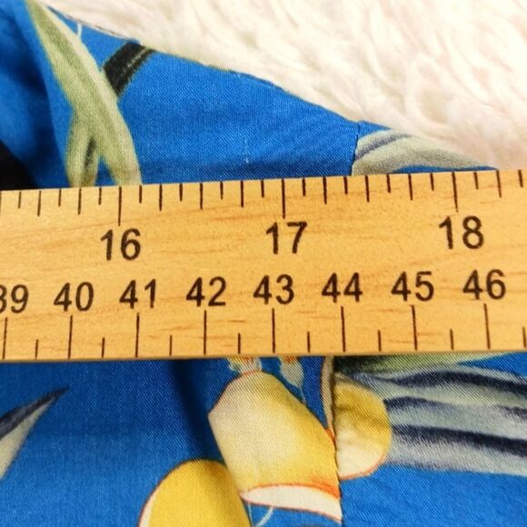 Paradise Found Authentic Hawaiian Floral Rayon Camp Shirt. Blue. VNTG Women's XL - Picture 8 of 11